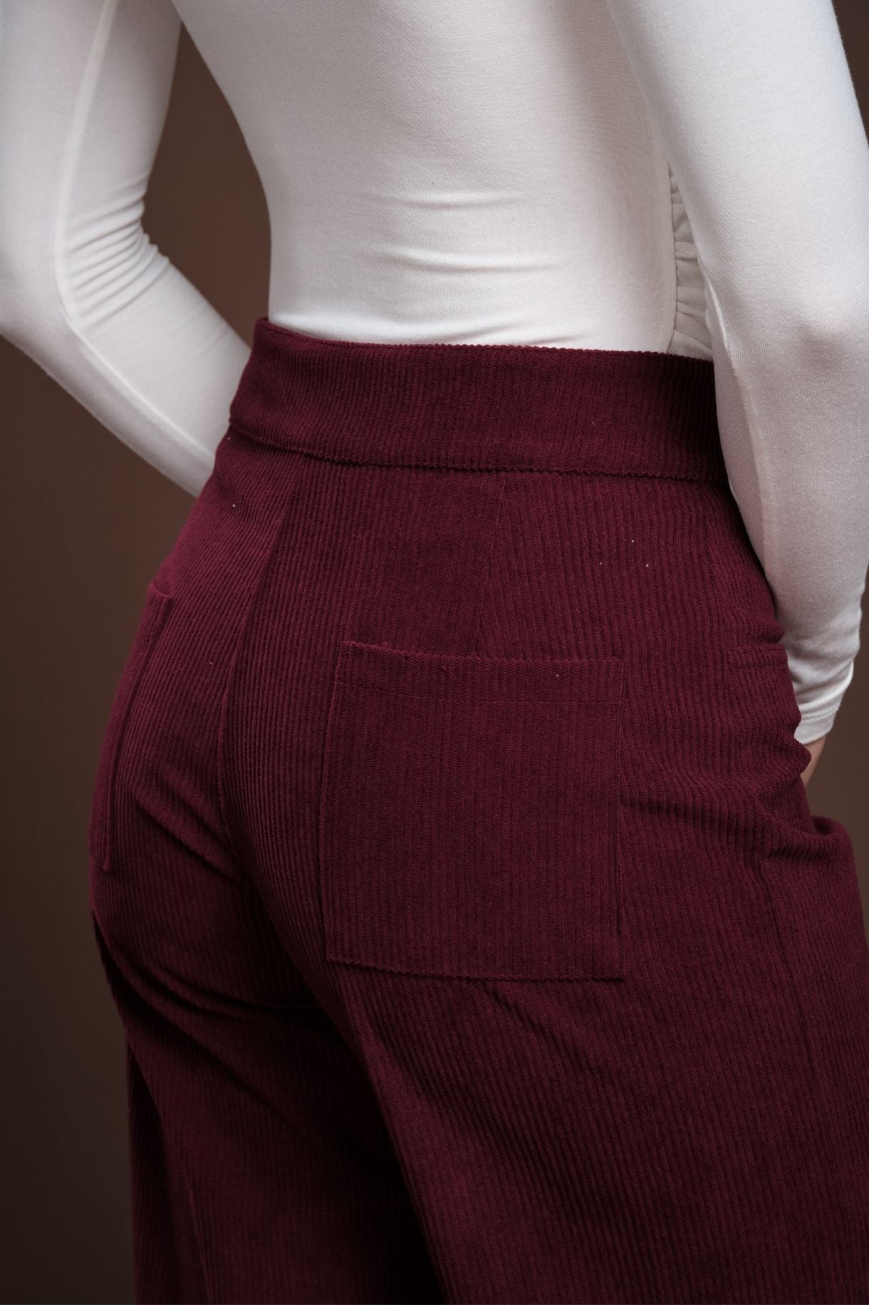 Linear Pants