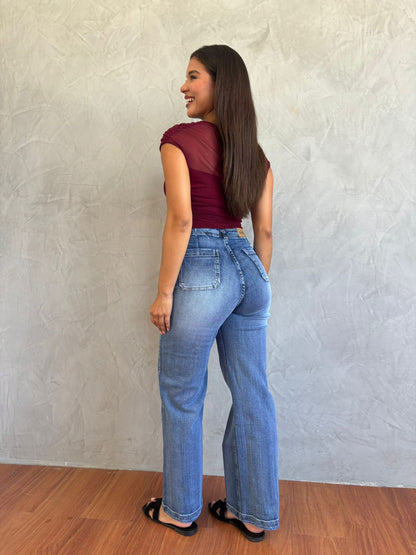 Top Ariana
